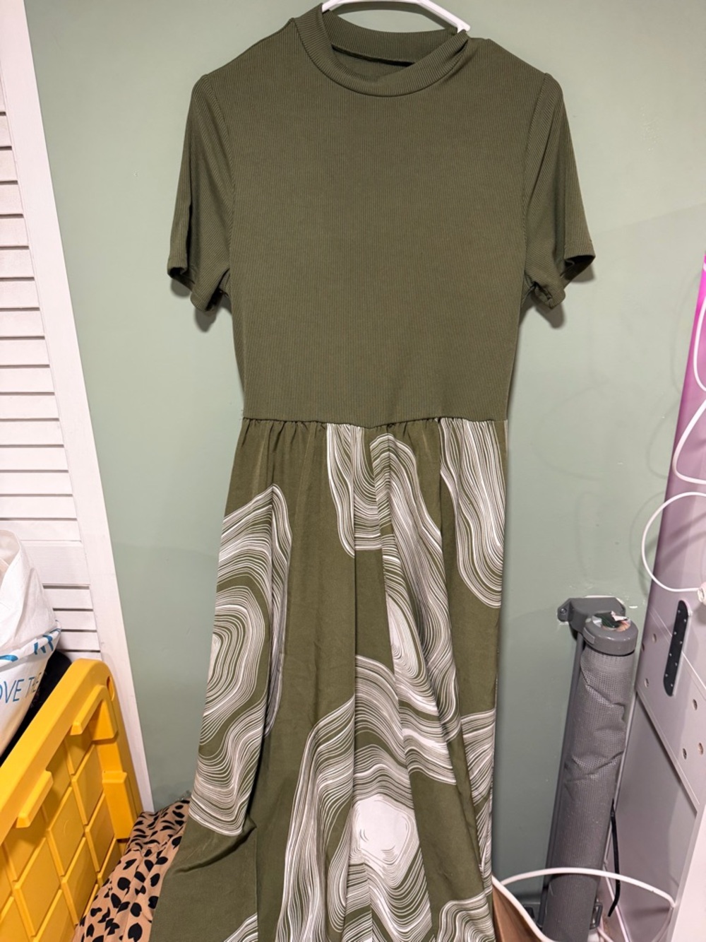 Olive Green Short Sleeve Maxi Dress with Abstract Print